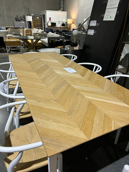 GLOBEWEST HENLY DINING TABLE CHEVRON- METAL WHITE LEGS